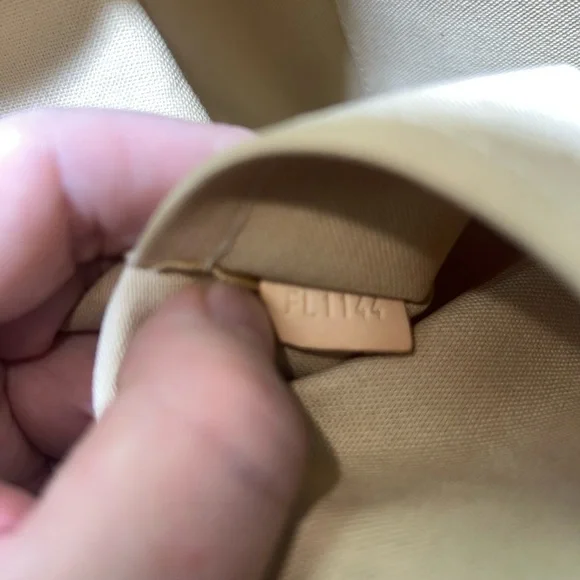 Louis Vuitton Damier Azur Riviera MM Very Good Condition - Picture 6 of 6